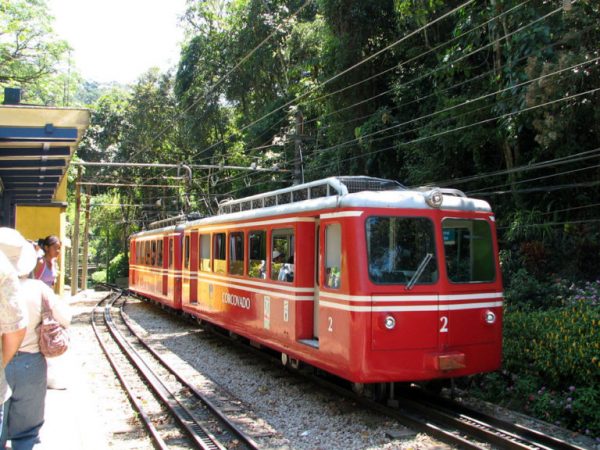 how-to-get-to-christ-the-redeemer-train