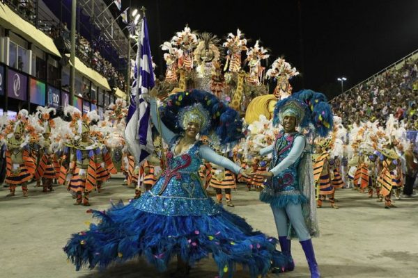 nightlife-in-rio-de-janeiro-carnival